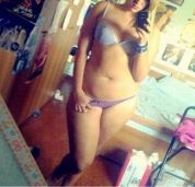 Sensual and wet 20-year-old Italian girl ... available