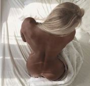SOFIA ... blonde DEA, unforgettable masseuse ...