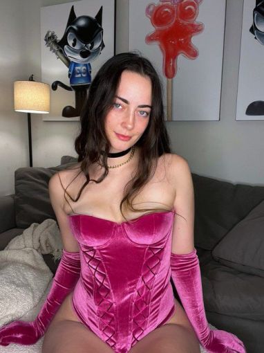 Sono disponibile per tutti i tuoi piaceri sessuali.